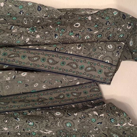 loft lightweight Bohemian floral print beachy wrap - Picture 5 of 7